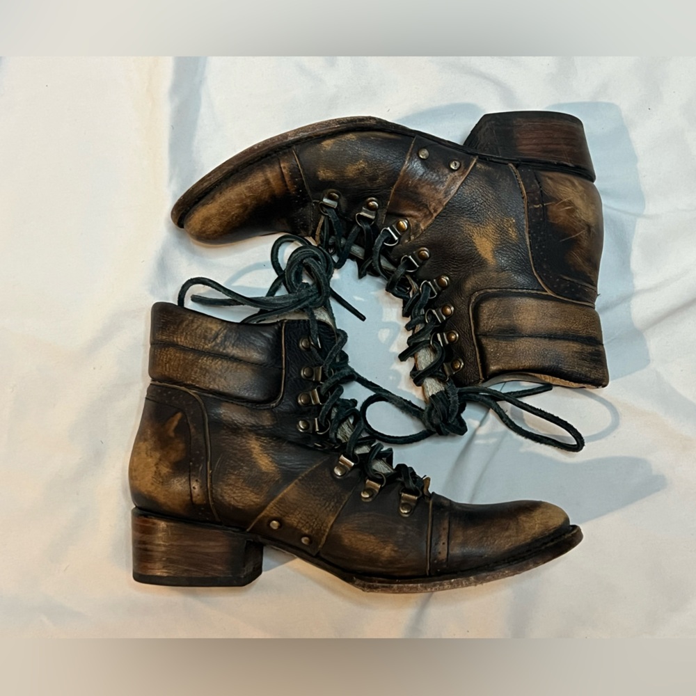 Freebird by Steven Gage Distressed Leather Boots | 9